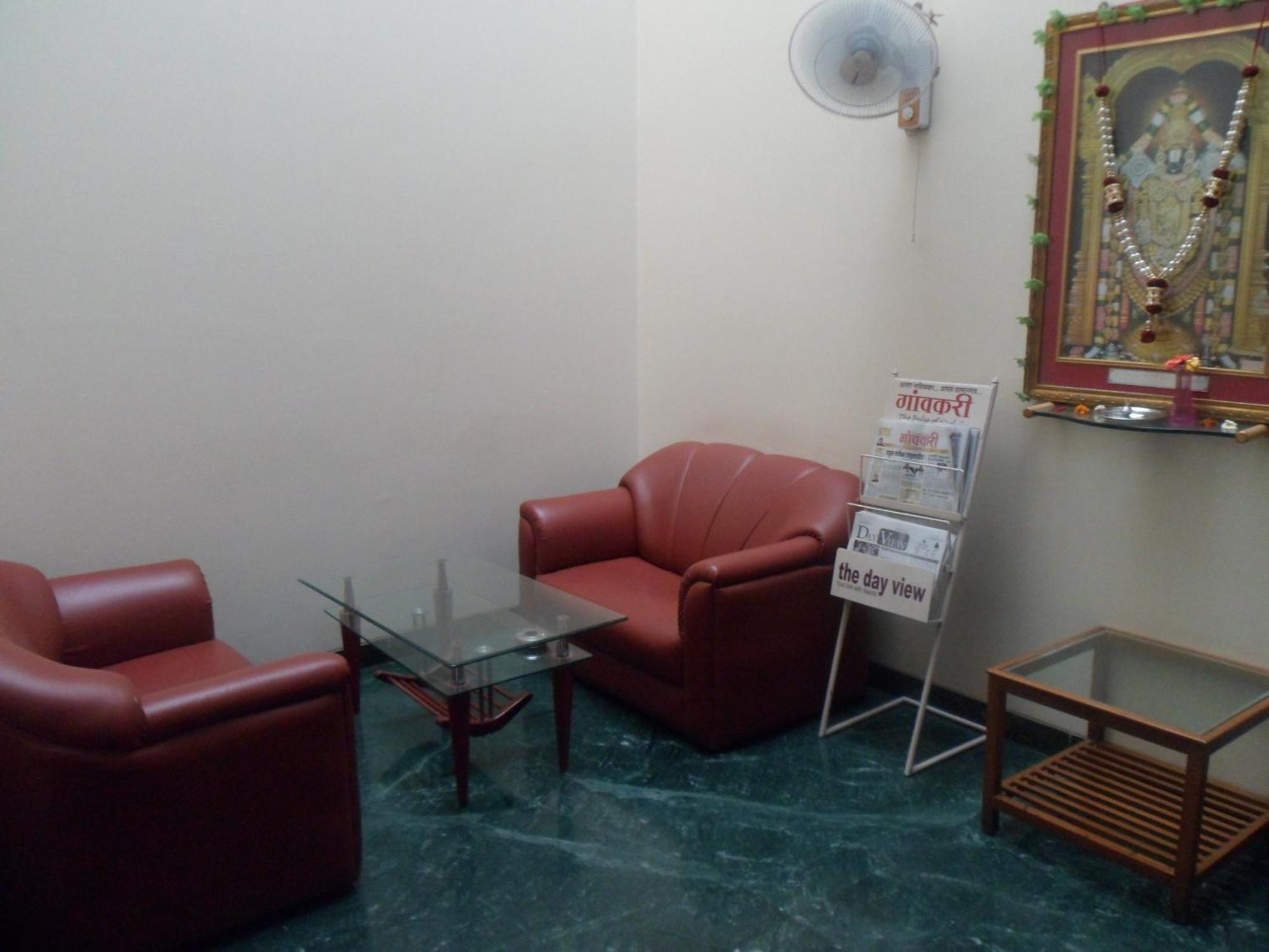 Hotel Pooja International Nashik Bagian luar foto